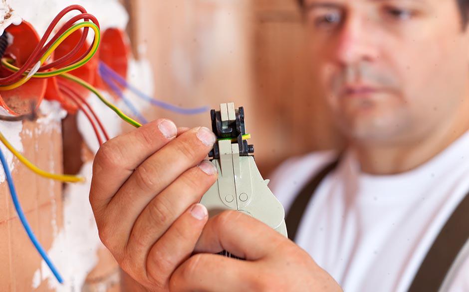 travail électricien Créteil